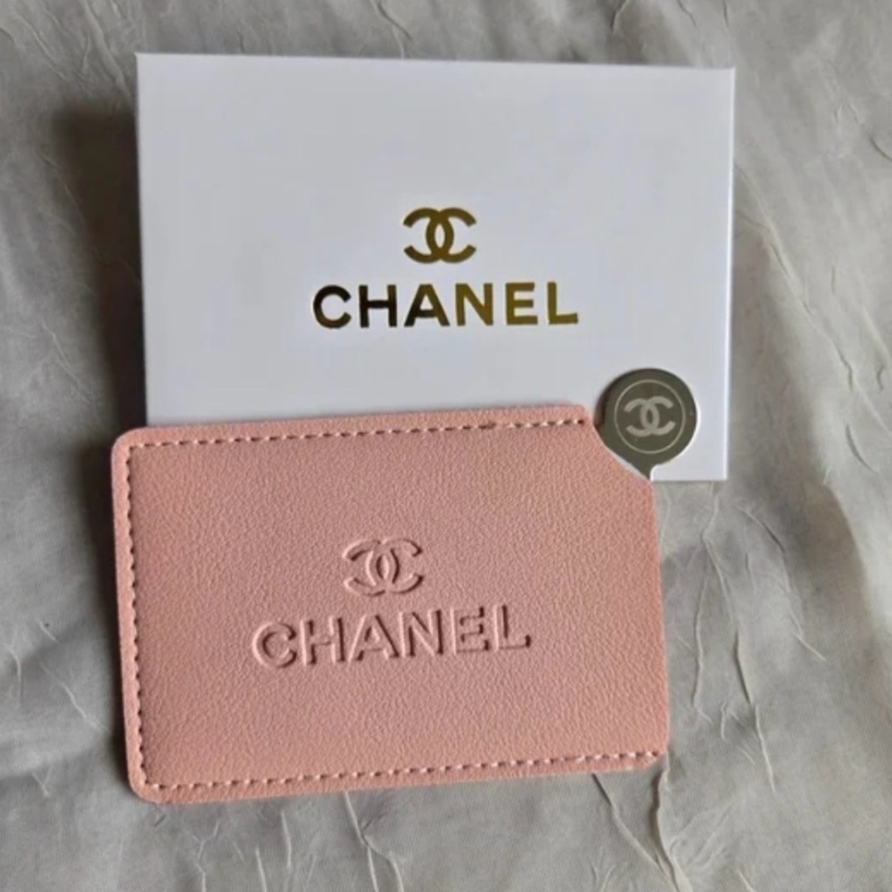 🌸 CHANEL Beauty Pocket Mirror/Leather Card Holder - BLUSH PINK